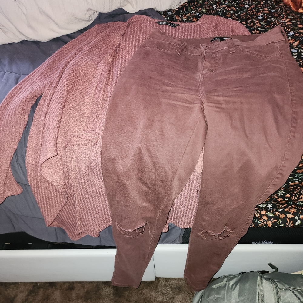 Mauve pants and sweater set